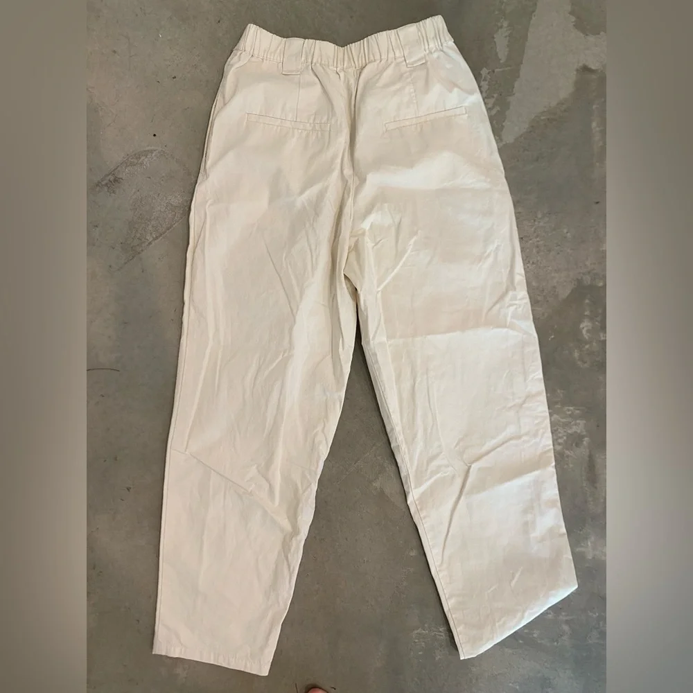 Women’s Cropped Cream Pants - Picture 2 of 5